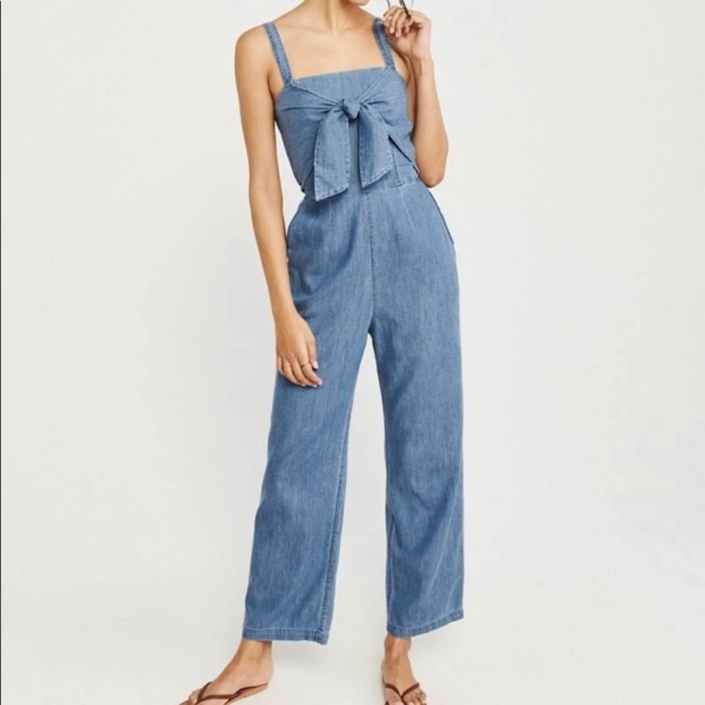 Abercrombie & Fitch Blue Chambray Denim Tie Front Pants Jumpsuit Romper Large